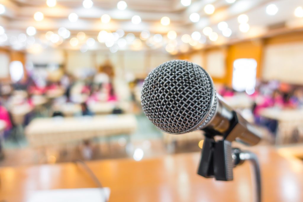 photo-microphone-in-conference-room